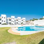 Maximo - 2 Bedroom With Pool *