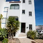 Maximo - 2 Bedroom With Pool
