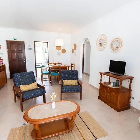 Maximo - 2 Bedroom With Pool דירה *